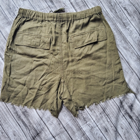 Free People Tomboy Linen Short - Picture 3 of 12